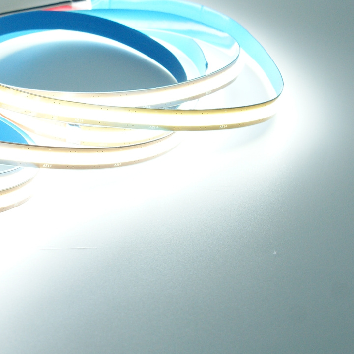 tasma_led_cob_528_24v_freecut_zimna.jpg