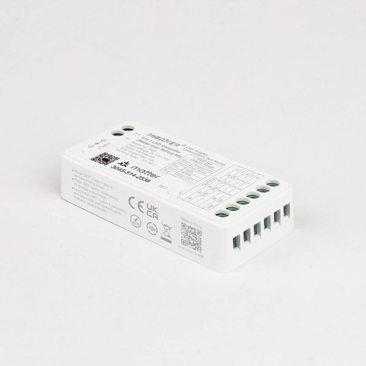 sterownik_led_sm5_5w1_matter_wifi_1.jpg