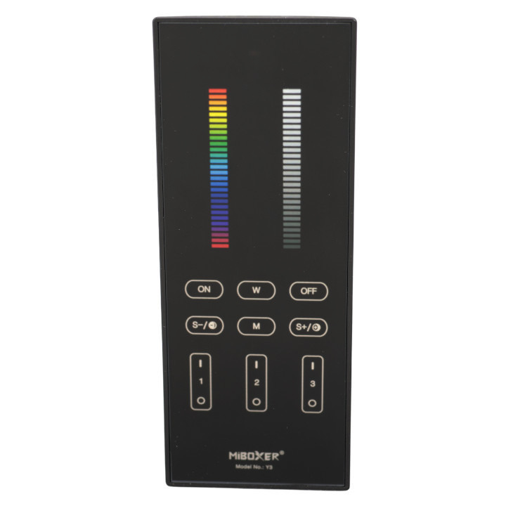 pilot_y3_rgb_cct_czarny_1.jpg