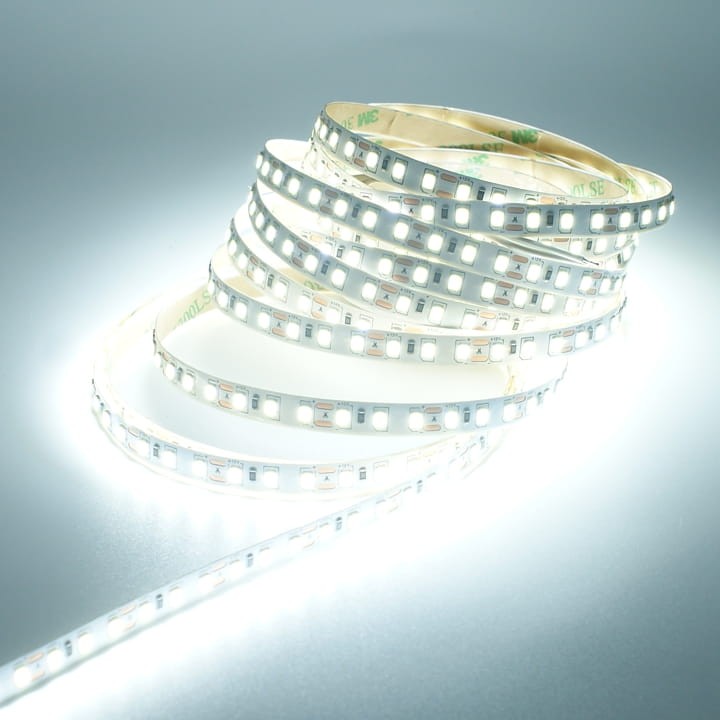 tasma_led_2835_9W_12V_zimna.jpg