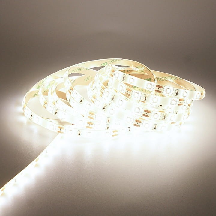pol_pl_Tasma-LED-wodoodporna-300-SMD-2835-4-8W-metr-DC12V-IP63-Biala-Neutralna-rolka-5m-1782_4.jpg